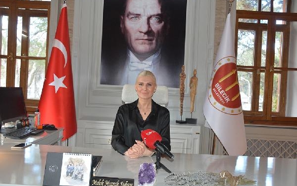 ‘Targaryen’ karakterine benzetilen Subaşı, CHP’nin Bilecik adayı oldu 1 ‘Targaryen’ karakterine benzetilen Subaşı, CHP’nin Bilecik adayı oldu