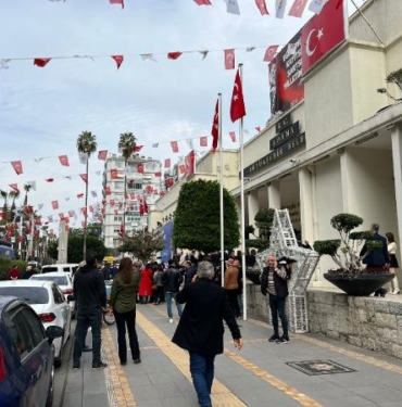 Adana'da Başkan Karalar'ın özel kalem müdür vekili makamında vuruldu (2)