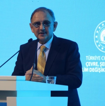 Bakan Özhaseki: Çok üretiyor ve kirletiyoruz