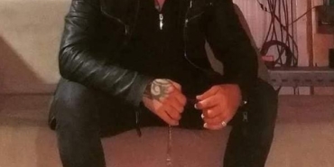 Bıçaklanmış olarak bulunup kaldırıldığı hastanede öldü, kuzeni gözaltında 25 Bıçaklanmış olarak bulunup kaldırıldığı hastanede öldü, kuzeni gözaltında