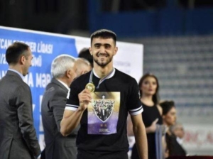 Galatasaray'da sol bek için Azerbaycan'dan Bayramov radara girdi