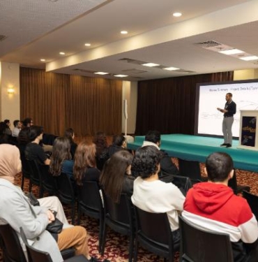 Hepsiburada, 6. Verimlilik ve Teknoloji Fuarı'nda gençlere yapay zeka eğitimi verdi