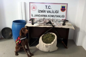 İzmir'de 11,5 kilo esrar ele geçirildi; 2 gözaltı 10 İzmir'de 11,5 kilo esrar ele geçirildi; 2 gözaltı
