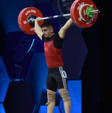 Kaan Kahriman, Avrupa Halter Şampiyonası'nda altın madalya kazandı 10 Kaan Kahriman, Avrupa Halter Şampiyonası'nda altın madalya kazandı