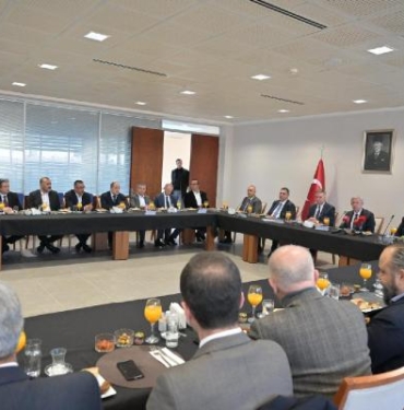 Mansur Yavaş: Bizim çeke ihtiyacımız yok, engellemesinler yeter