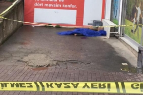 Oturduğu apartmanın önünde cesedi bulundu 32 Oturduğu apartmanın önünde cesedi bulundu
