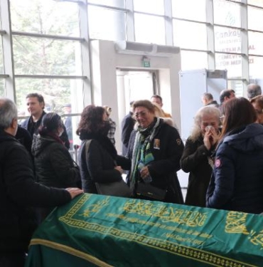Özgür Özel, Ankara'da cenazeye katıldı