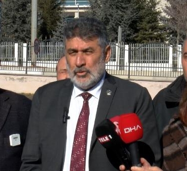 Remzi Çayır: Herkesin anayasanın hükümlerine riayet etmesini bekliyorum