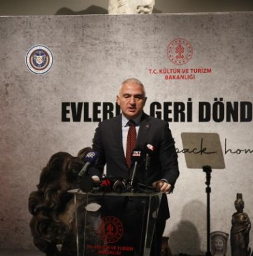 Yurt dışına kaçırılan 61,9 milyon dolarlık 42 eser, Türkiye'ye getirildi