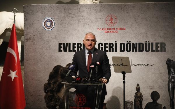 Yurt dışına kaçırılan 61,9 milyon dolarlık 42 eser, Türkiye'ye getirildi